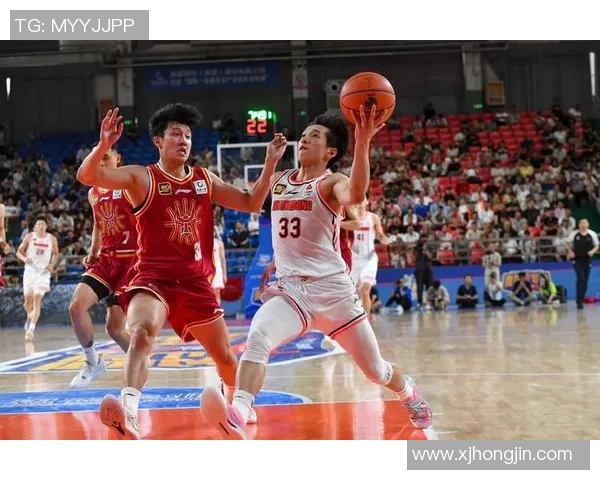 CBA联赛精彩对决12月3日广东队迎战山西队全力争胜