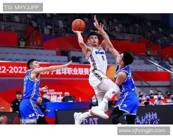 场均25.8分,冠军前锋归队,3换2计划出炉!现役第一人有救了 场均25.8分,冠军前锋归队,3换2计划出炉!现役第一人有救了